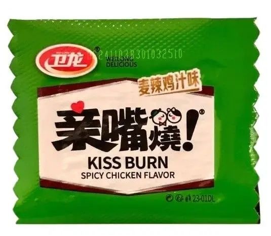 Снек латяо Weilong Latiao Kiss Burn Mixed Flavour, шт SF71001 фото Снек латяо Weilong Latiao Kiss Burn Mixed Flavour, шт SF71001 фото