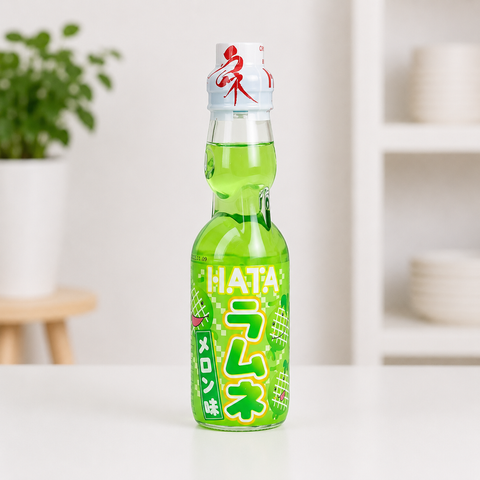 Японская газировка с шариком Ramune Melon lemoniada 200ml Hatakosen F102 фото
